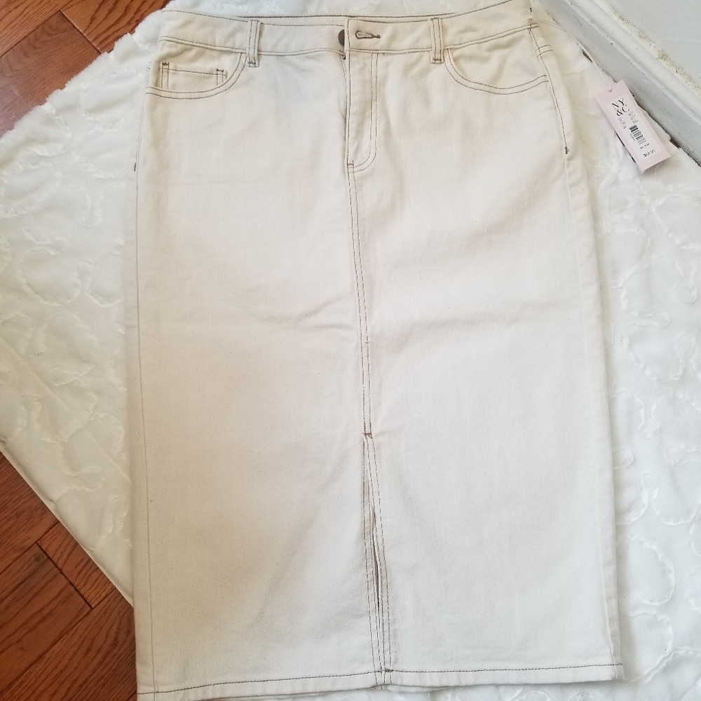 Womens cream jean skirt